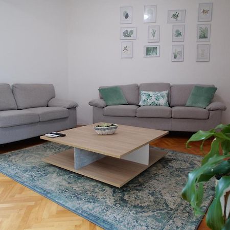 Arena Apartment With 3 Bedrooms In The City Center Pula Ngoại thất bức ảnh