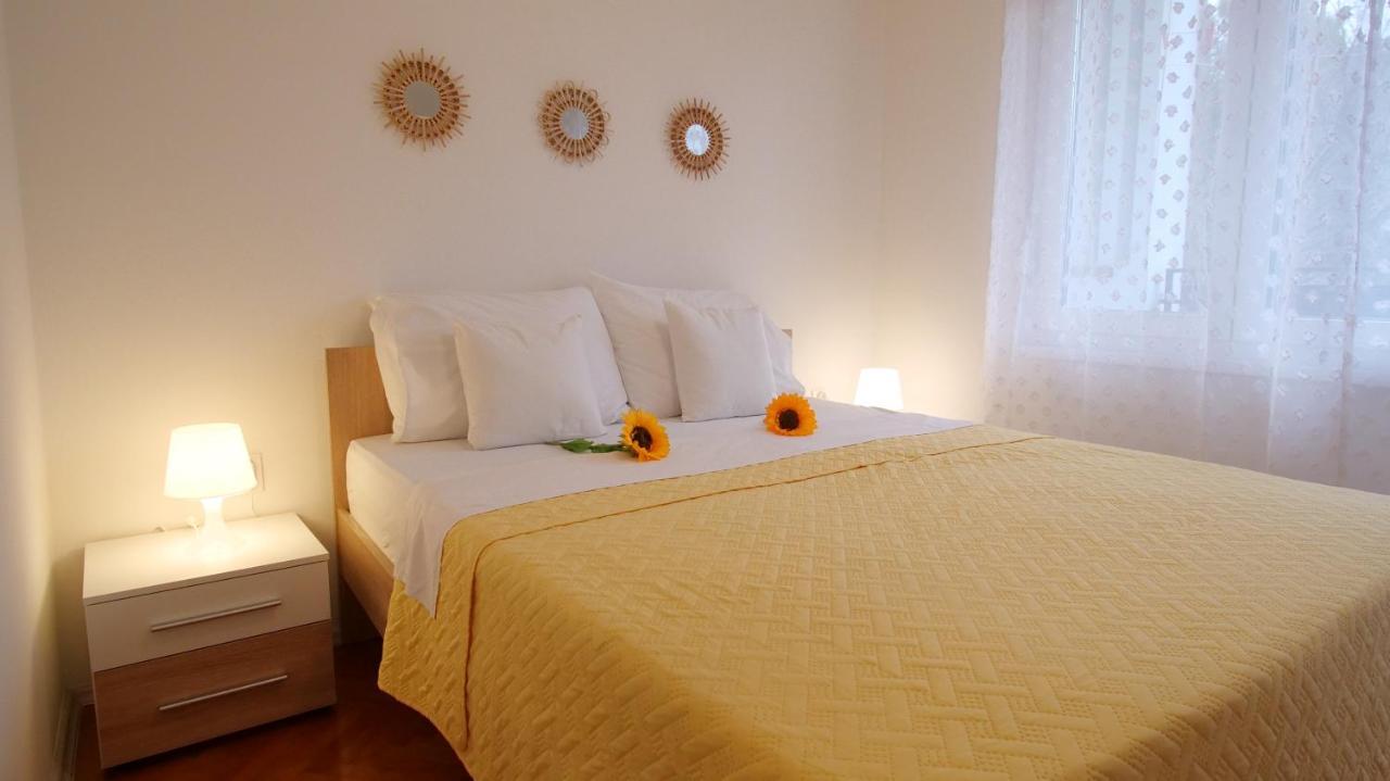 Arena Apartment With 3 Bedrooms In The City Center Pula Ngoại thất bức ảnh