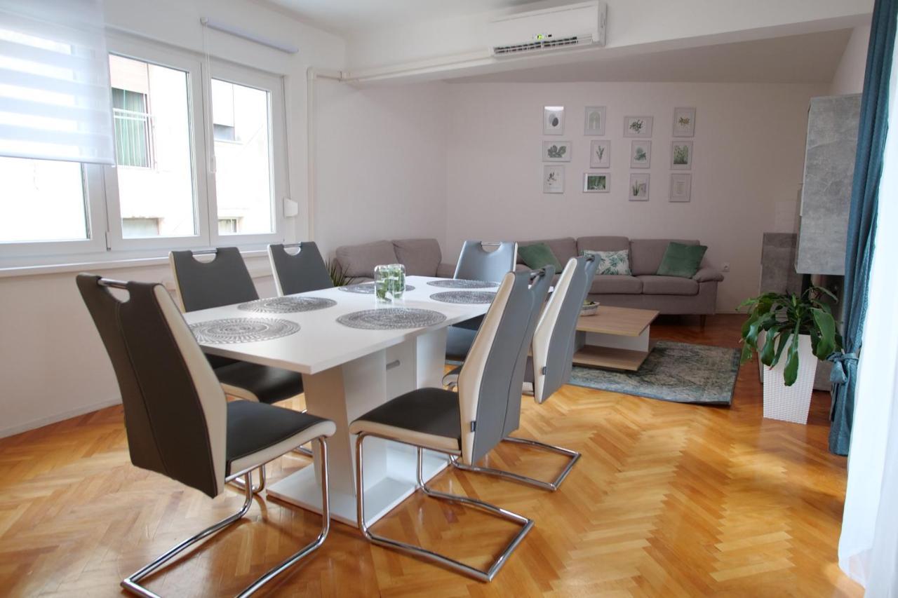 Arena Apartment With 3 Bedrooms In The City Center Pula Ngoại thất bức ảnh